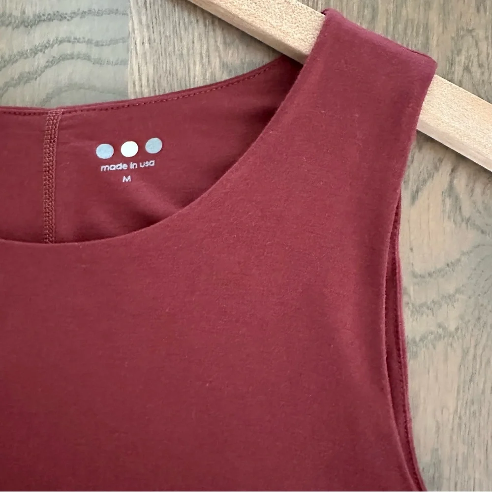 Three Dots Crew Neck Sleeveless Bodycon Dress in Cranberry Red Size Medium